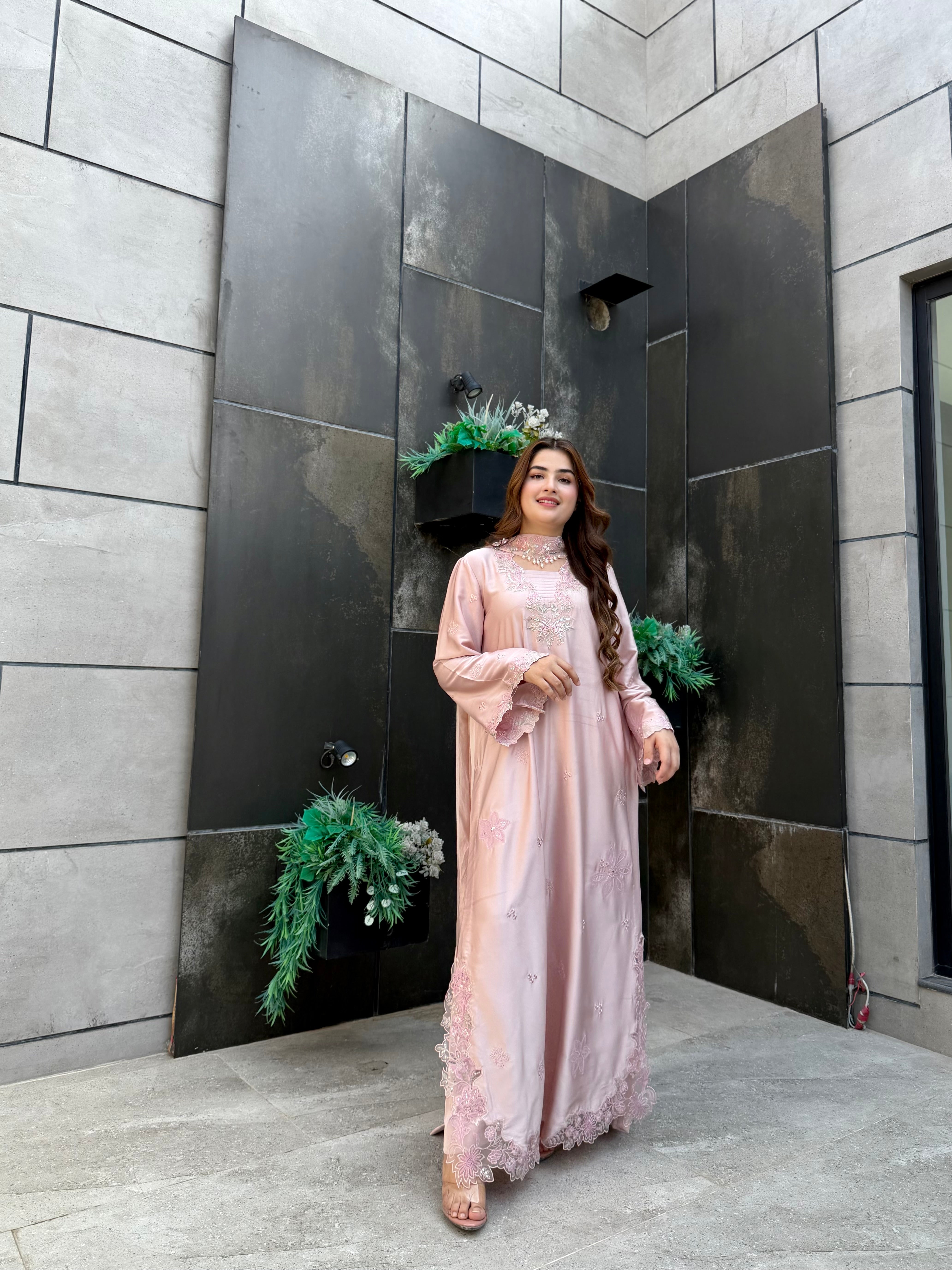 Sequins embroidered silk kaftan set