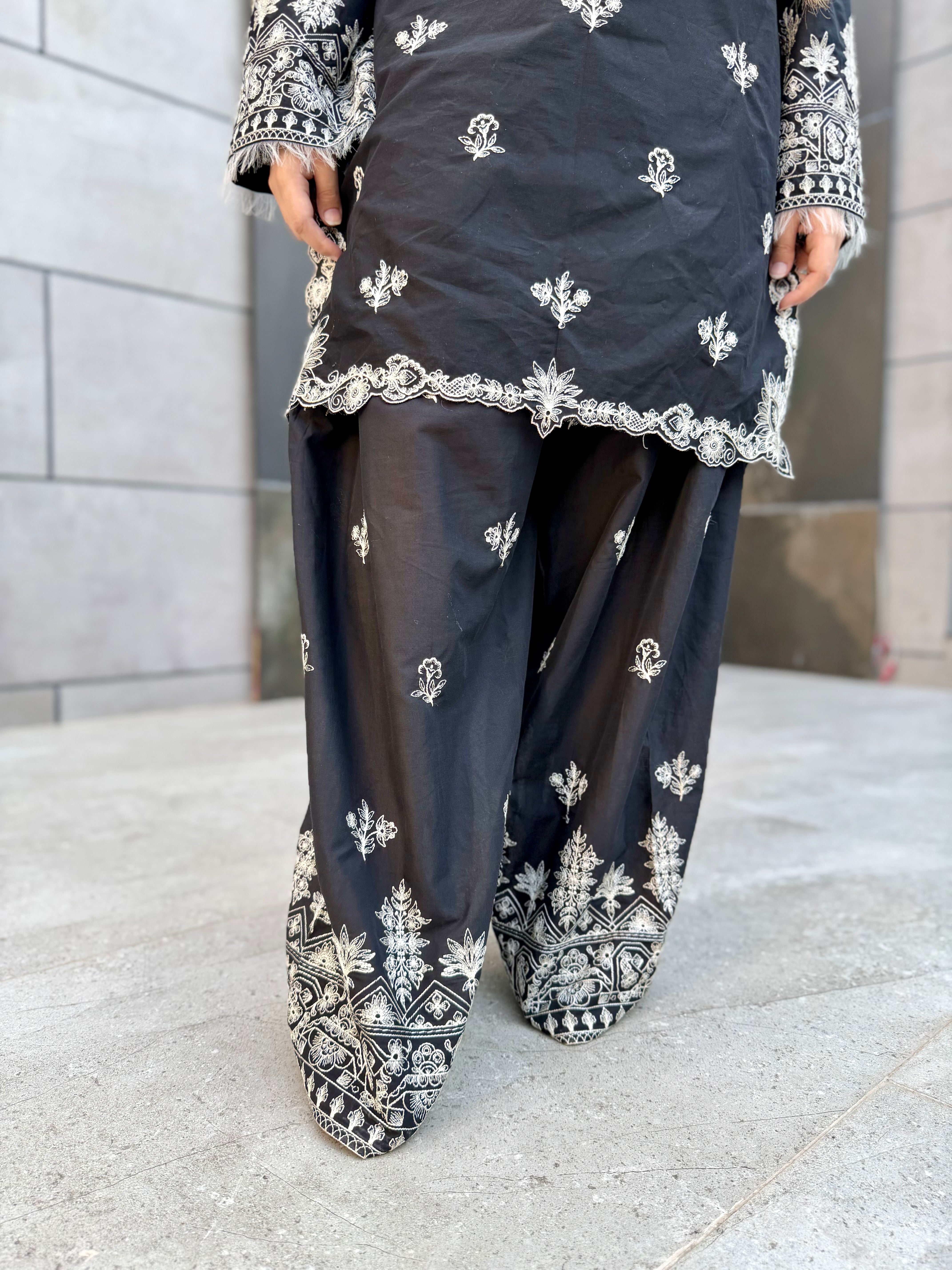 2 pc black white embroidered